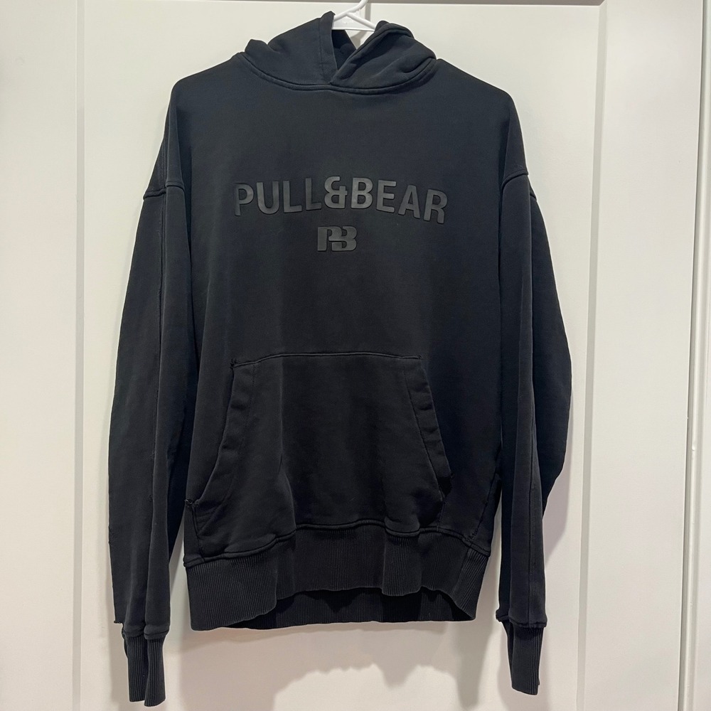 Pull&Bear Mens Black Logo Hoodie Sweatshirt Size Medium Raised Tonal Graphic